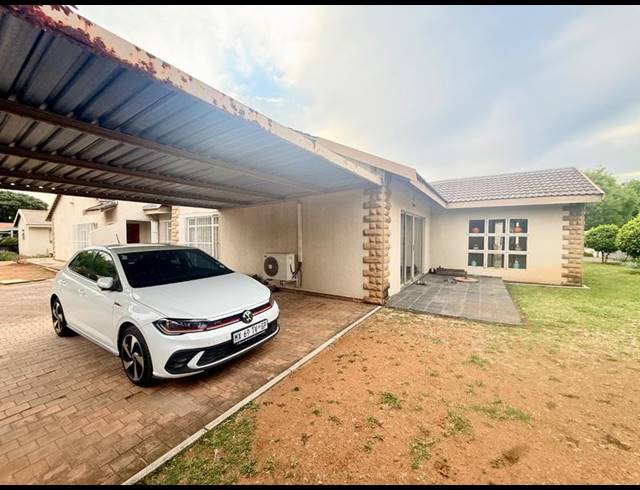5 BEDROOM HOUSE FOR SALE IN FLORA GARDENS